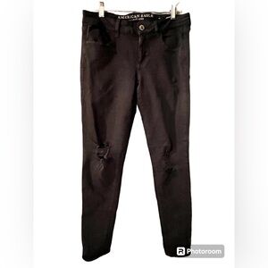 American Eagle Super Stretch Jean Sz 8 Distressed Black Soft Denim Mid Rise EUC